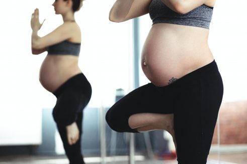Йога през бременността с Ваня